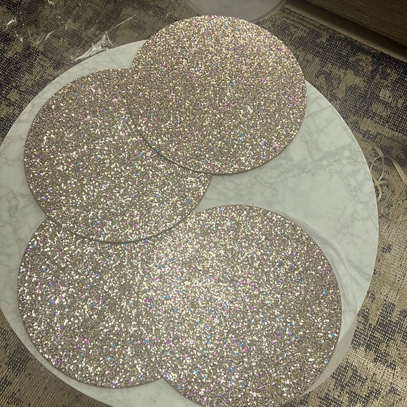 Kim Seybert. Four Glittering Chargers or Placemats NWT - Picture 1 of 8